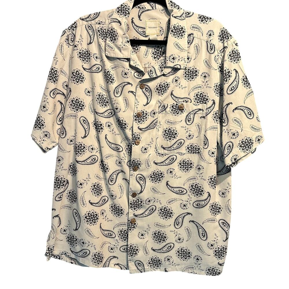 Vintage Saddlebred Size Large 100% Silk Men's Short Sleeve Button Up Paisley